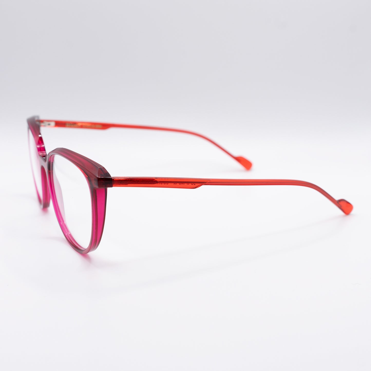 Gafa de pasta de la marca Blush - Tendencias de gafas - Optica Bronte