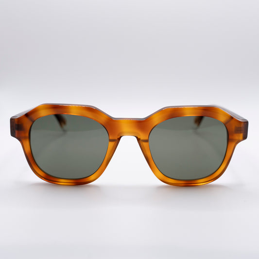 Gafa de sol de la marca Gigi Studios