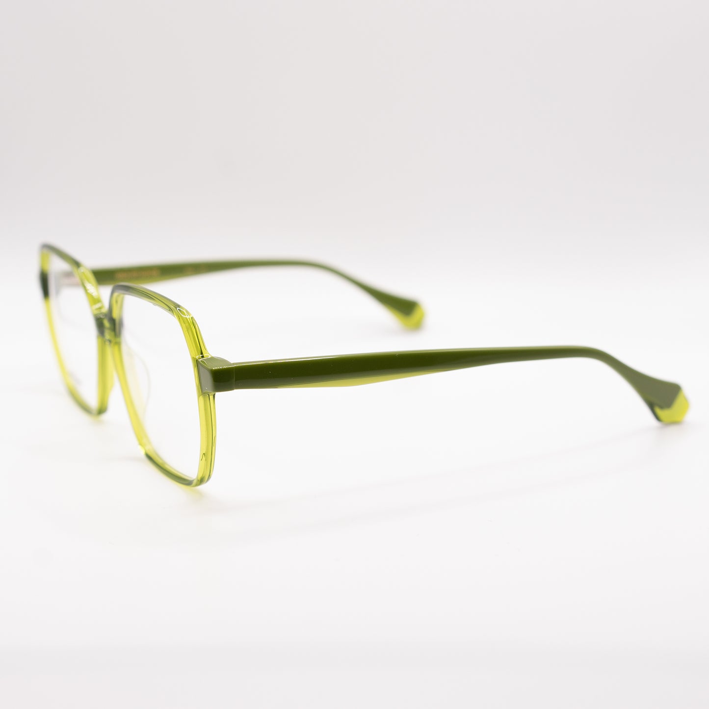 Paste glasses from the Gigi studios brand