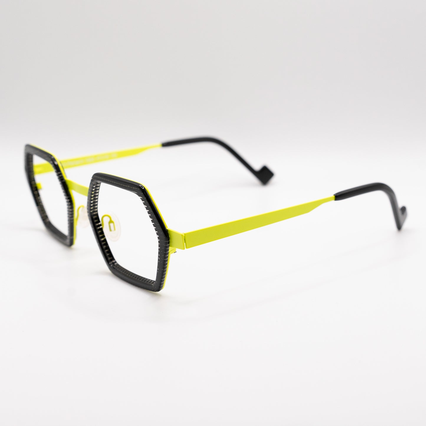 Gafa Hexagonal Neon de la marca Xit | Tendencias en gafas | Optica Bronte